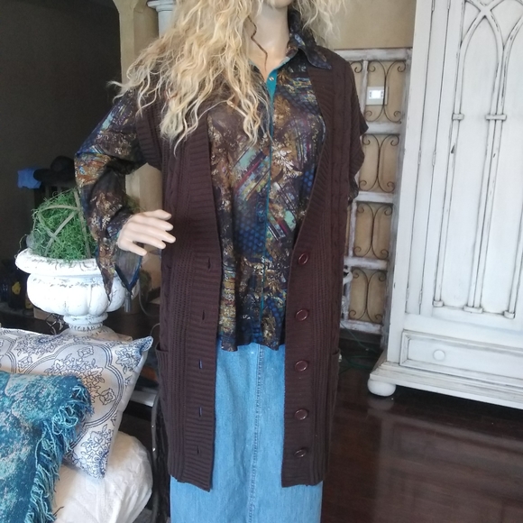 Brown sweater vest - Picture 2 of 6